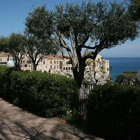 Apartment Mansarda Alf Di Vito Tropea