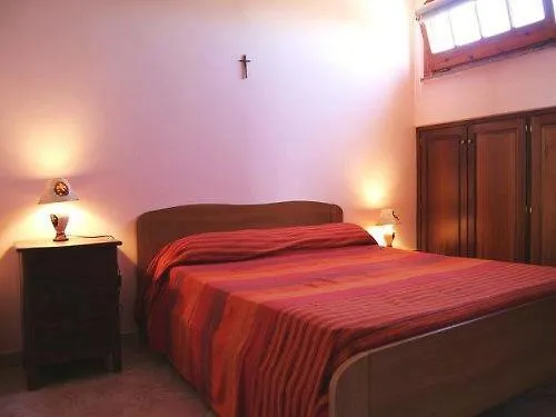 Lägenhet Mansarda Alf Di Vito